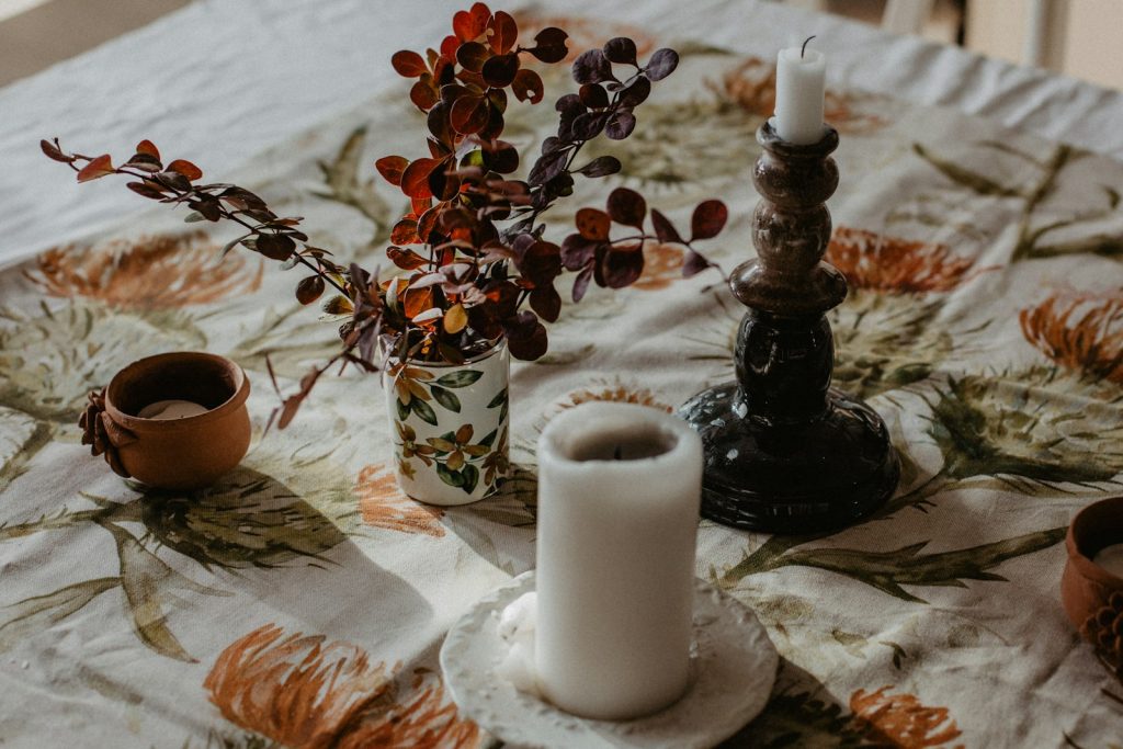 Autumn wedding table with candles and flowers